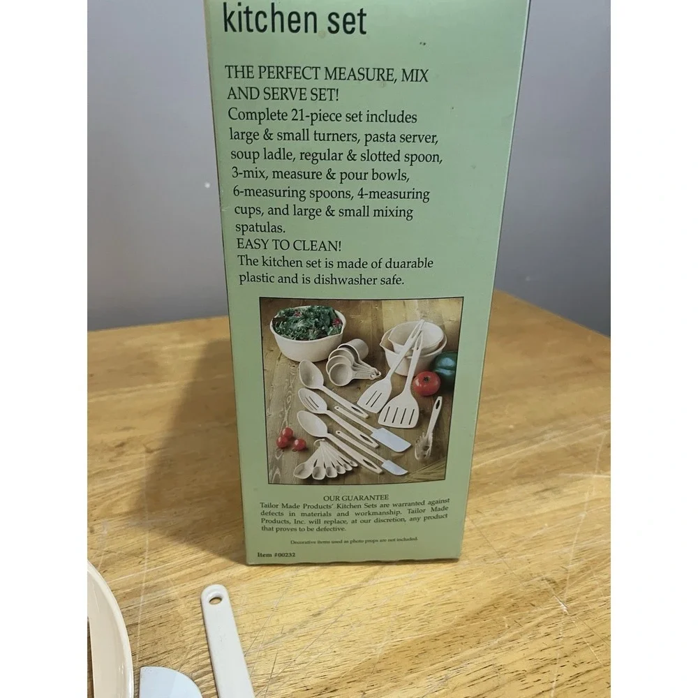Vtg Tailor Made Kitchen Utensil Set 12 Piece Almond‎ NOS Spoons Measuring Bowls